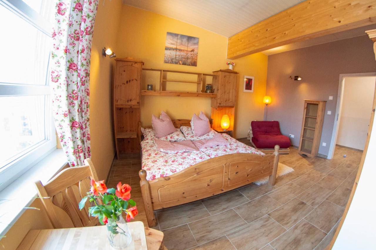 Deutsch Haslau Ranchzimmer Am Hippo-Campus Reit- Und Therapiezentrum المظهر الخارجي الصورة
